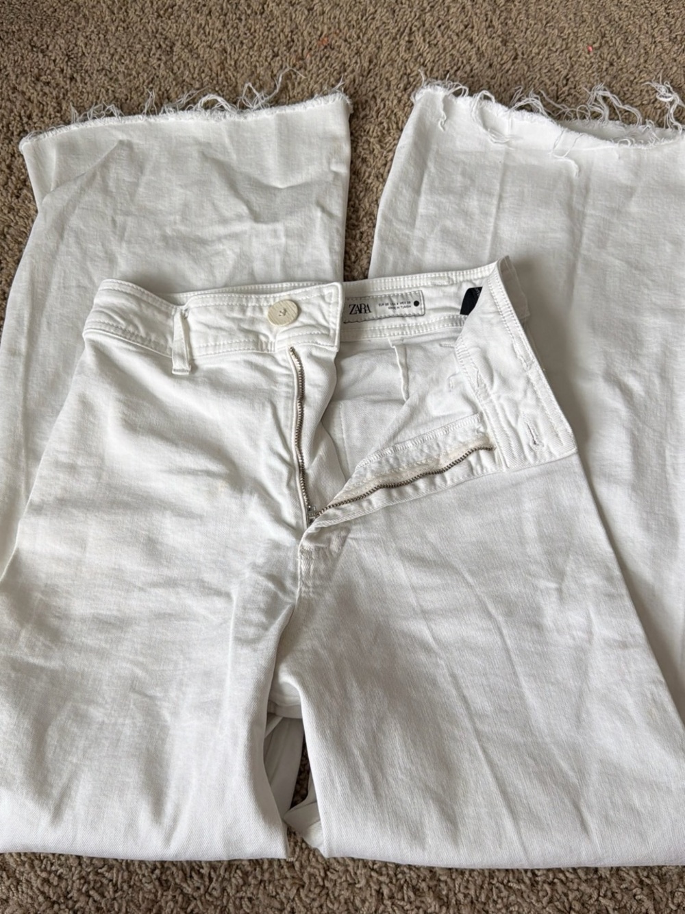 Zara White Denim Jeans with Branded Waist Patch